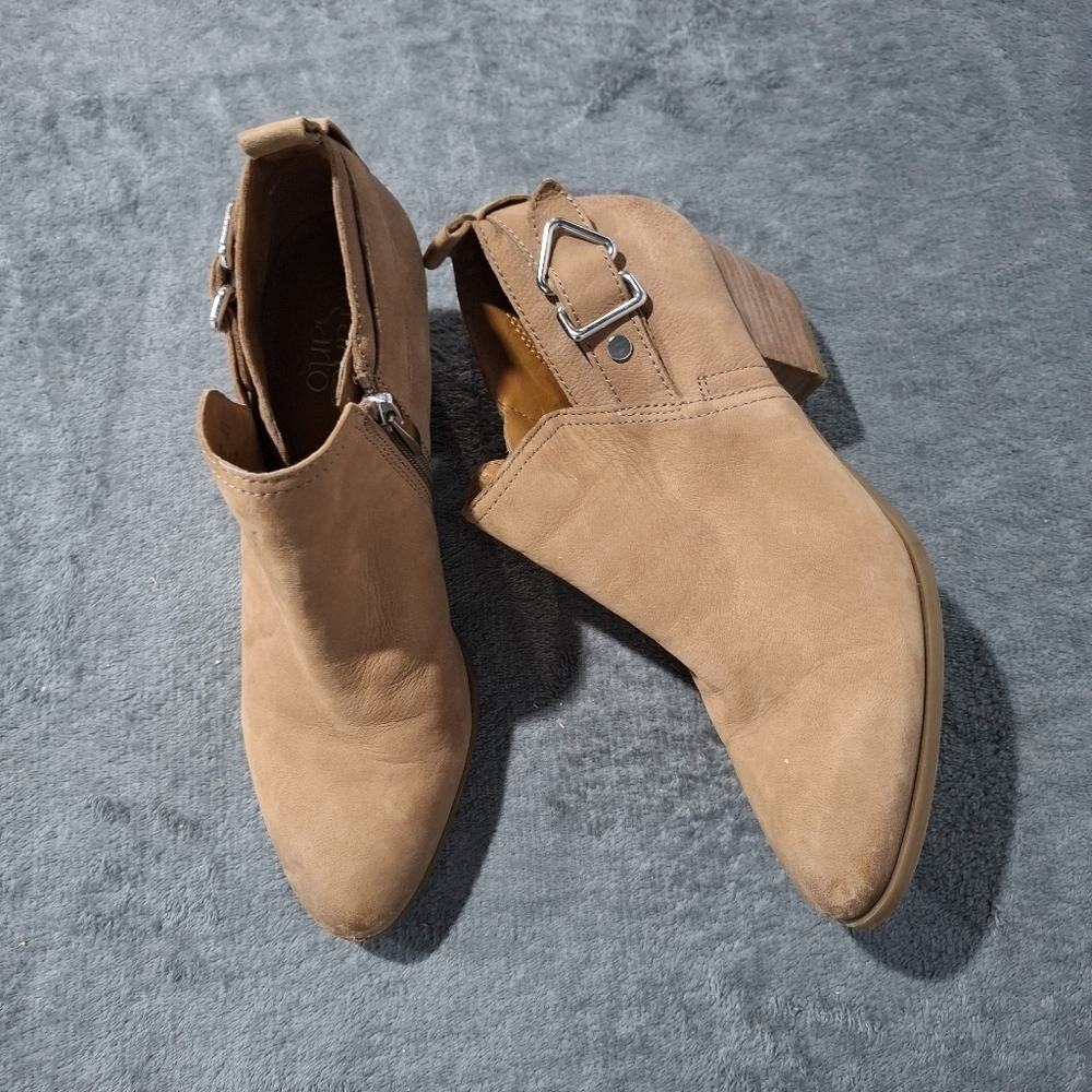 Franco Sarto Nude tan leather ankles booties size 7.5 M